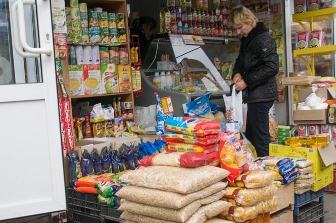 Россия приостановила запрет на ввоз в Крым украинских товаров