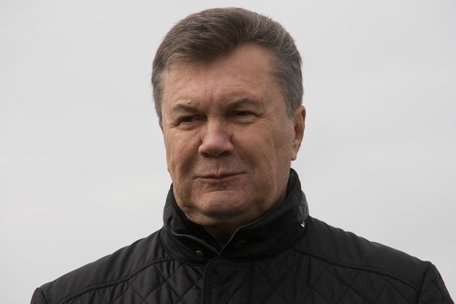 В останні години перед втечею, Янукович читав 