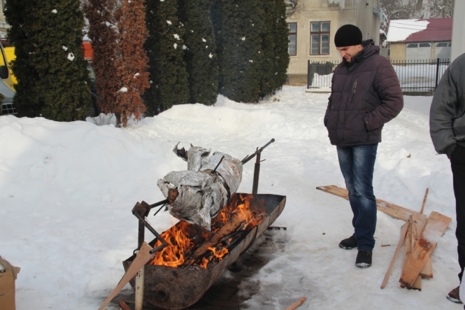 На Прикарпатье свободовцы зажарили и съели 