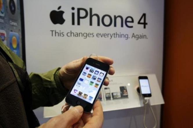 В Киеве мошенники обманули покупателей iPhone на 20 млн гривен