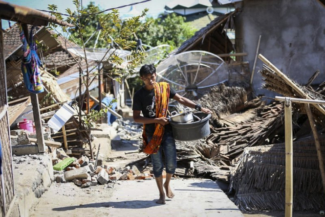 Землетрус в Індонезії забрав життя майже 350 людей