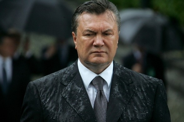 У Думі зловтішаються: Януковичу-президенту жалюгідний кінець! Сам він втік, охорона втекла, персонал розбігся