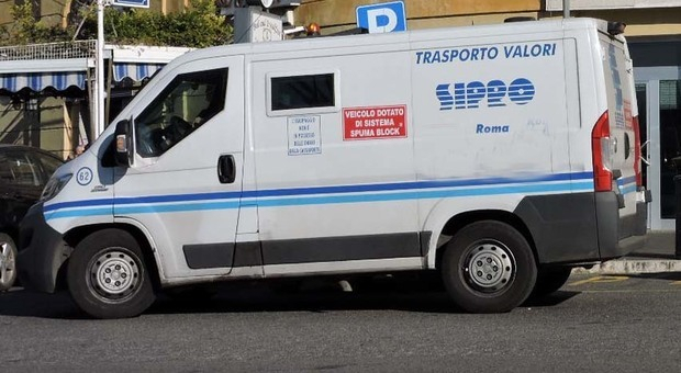 В Риме инкассаторов ограбили на полтора миллиона евро