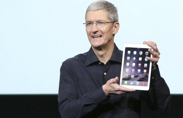 Глава Apple Кук получил 5 миллионов акций компании на 750 миллионов долларов