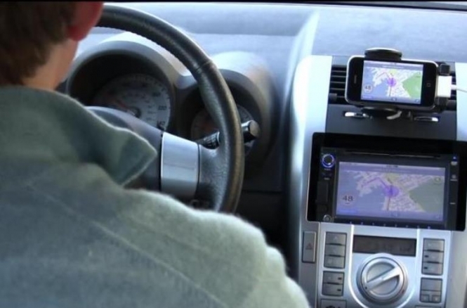 Корпорация Apple представила CarPlay - систему интеграции автомобиля с iPhone