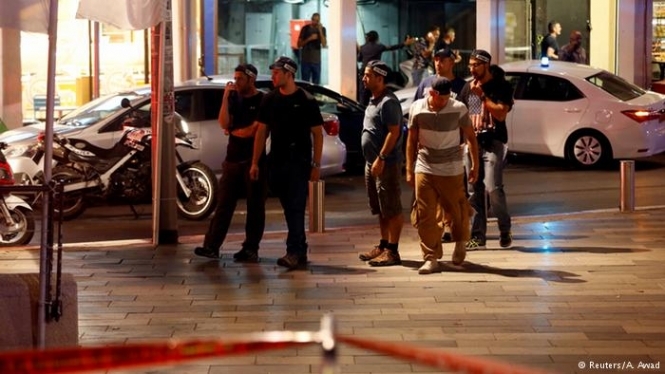 В Иерусалиме террорист открыл стрельбу возле штаба полиции: есть раненые
