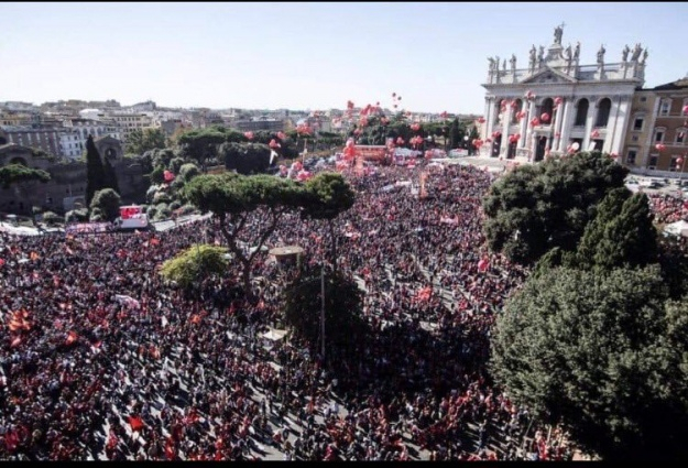 У Римі тисячі італійців вийшли на антиурядові протести