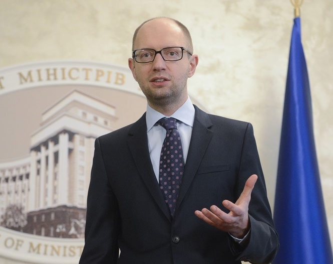Украина готова принять максимальное количество наблюдателей от ОБСЕ, - Яценюк 