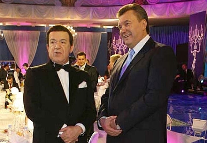 Янукович заспівав з Кобзоном про Україну та Донбас