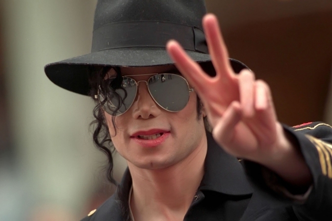 Посмертний альбом Майкла Джексона посів першу сходинку британського чарту