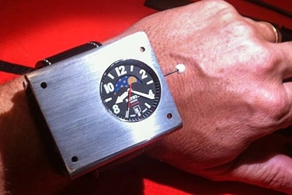 Науковці представили перший наручний атомний годинник (відео)