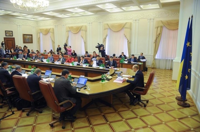 Кабмін просить Раду внести зміни у держбюджет-2014