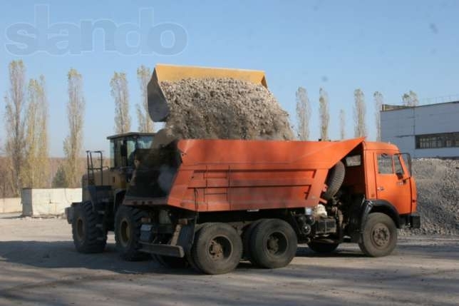 Вантажівки, передані з Черкащини в зону АТО, возять щебінь на Київщині