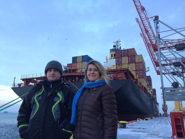 З Канади прибули 42 контейнери гумдопомоги для української армії, - фото