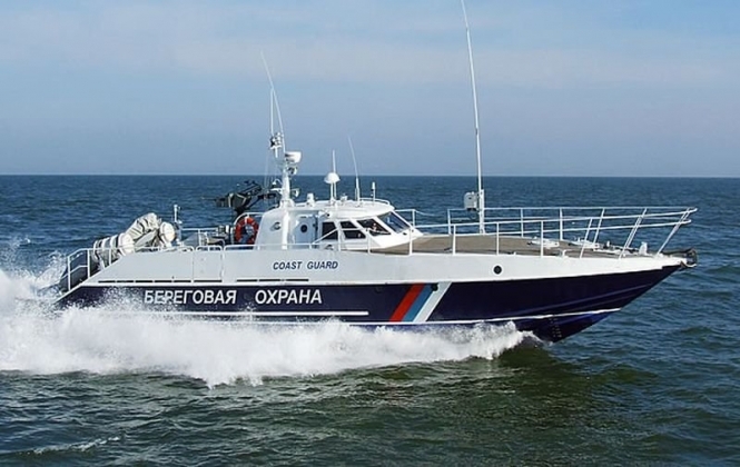 Російські прикордонники прострелили двигун катера українських рибалок в Азовському морі