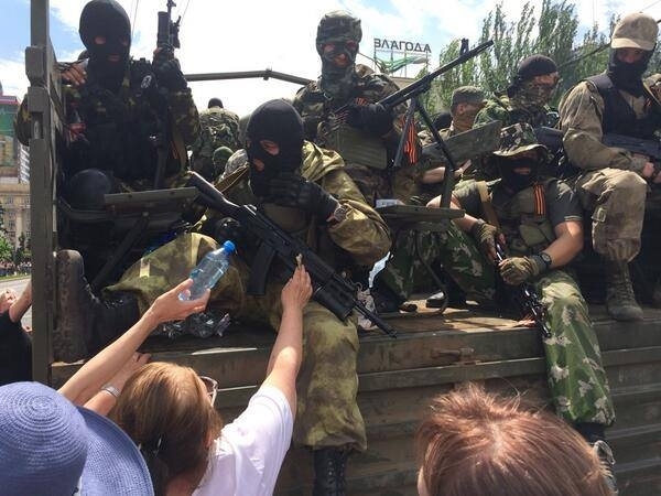 В Донецке террористы похитили более 200 активистов и требуют выкуп, - видео
