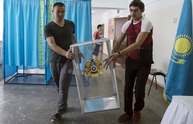 В Казахстане продолжаются досрочные выборы президента