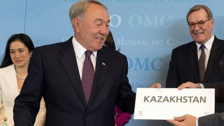 Казахстан переходить з кирилиці на латиницю