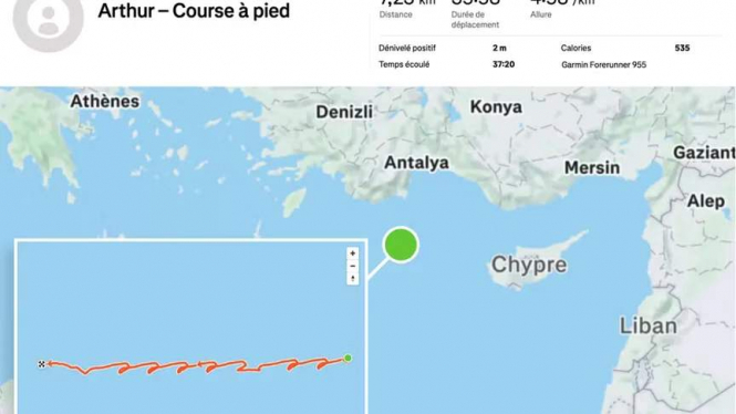 Французький моряк випадково видав розташування атомного авіаносця, бігаючи на палубі