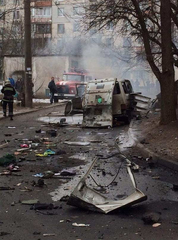 Слідство розглядає основну версію вибуху мікроавтобусу в Харкові як теракт проти командира батальйону 