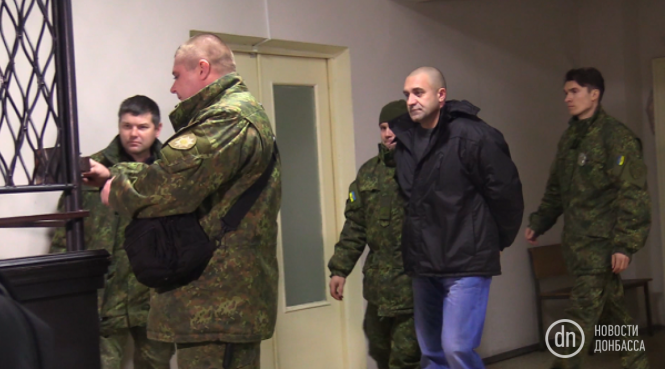 Коректувальник обстрілу Маріуполя виходить на волю за "законом Савченко", - ВІДЕО
