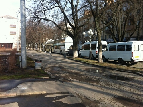 В Василькове пытались арестовать активиста, который организовал блокаду автобусов сцезпризначенцев