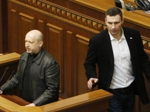 Кличко предложил провести закрытое заседание Рады. Турчинов согласился