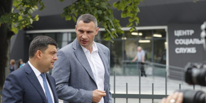 Гройсман пообещал Кличко 729 млн, чтобы расплатиться с долгами 