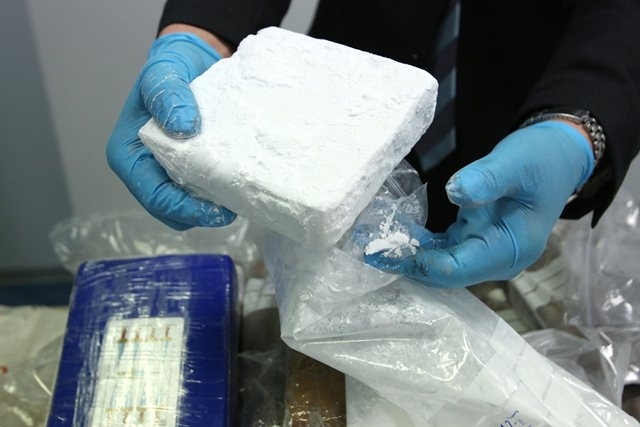 У порту Роттердама виявили понад чотири тонни кокаїну