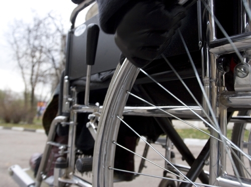 Людей в інвалідних візках прирівняють до велосипедистів