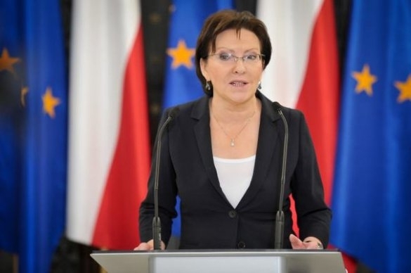 ЄС буде відправляти в Україну гумконвої на противагу російським колонам, - прем'єр Польщі
