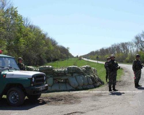 Российские пограничники заявляют о передаче Украине девятерых раненых военных