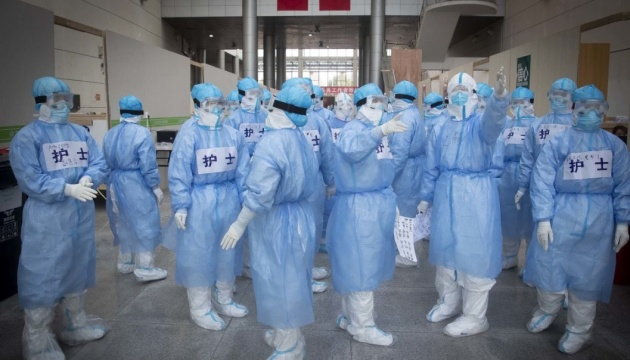 37 мільйонів людей захворіли на COVID-19 за один день в Китаї – Bloomberg