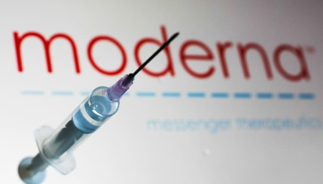 В США признали безопасной COVID-вакцину от Moderna