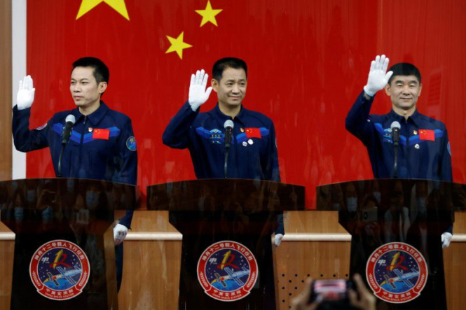 Пекін відправляє першу за 5 років космічну місію з екіпажем