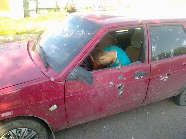 Снаряд убил водителя прямо в автомобиле на заправке в Краматорске, - видео