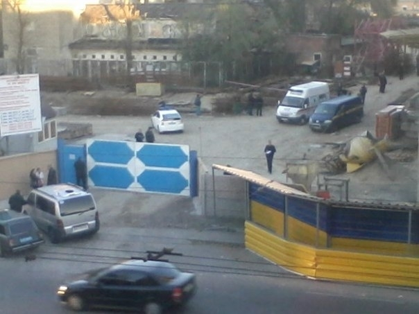 У Дніпропетровську впав будівельний кран: четверо людей загинуло