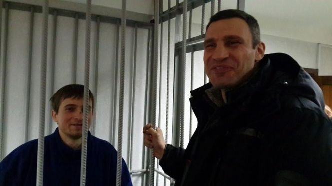 Автомайданівця Кравцова суд заарештував на два місяці, як і п'ятьох інших