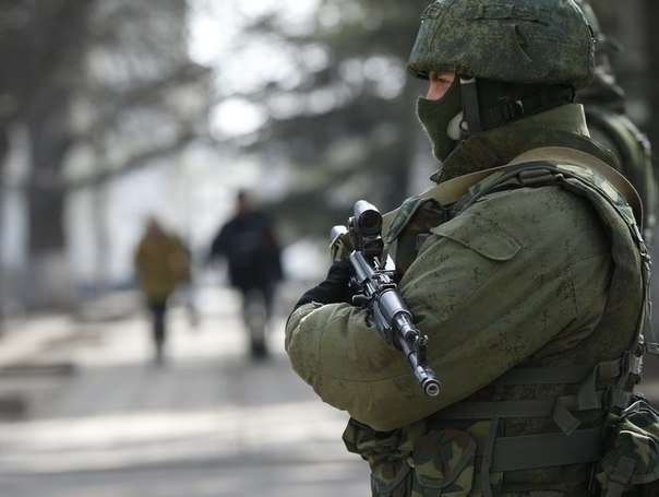 Россия минирует территорию Крыма вдоль линии пребывания оккупационных войск, - МИД
