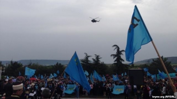 Оккупационные власти Крыма запугивают крымских татар военными вертолетами, - видео