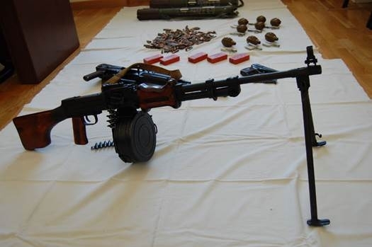 СБУ затримала 10 учасників злочинних організацій, які завозили зброю у Чернігів, - відео 