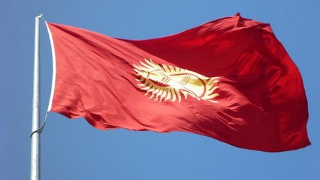 В Кыргызстане в 2019 году планируют штрафовать за плевки на улице