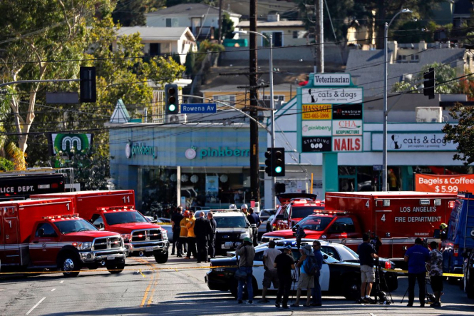 В Лос-Анджелесе задержали мужчину, который 3 часа удерживал заложников в супермаркете
