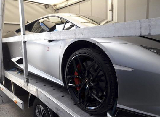 Украинцу за попытку незаконно ввезти Lamborghini грозит штраф почти 6 млн грн