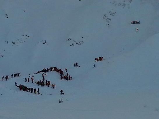 Из-за схода лавины во французских Альпах погиб гражданин Украины