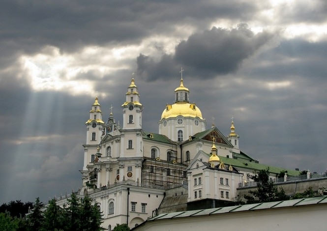 Сайт Почаевской лавры размещен на сервере в Санкт-Петербурге