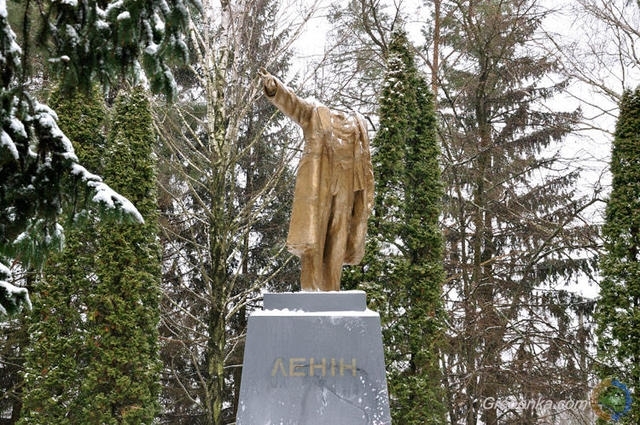 На Полтавщине еще один Ленин остался без головы