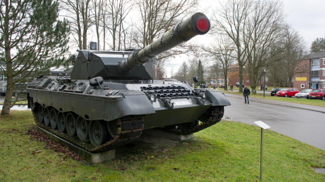 Скільки танків Leopard Німеччина готова надати Україні — озвучило Handelsblatt