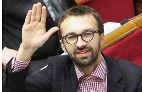 Лещенко передав ГПУ матеріали з офісу Манафорта