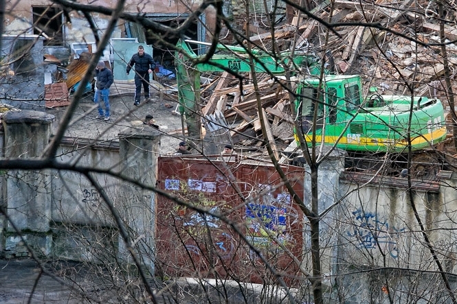 Во Львове снесли больницу Шептицкого, чтобы на ее месте строить офисный центр (фото)